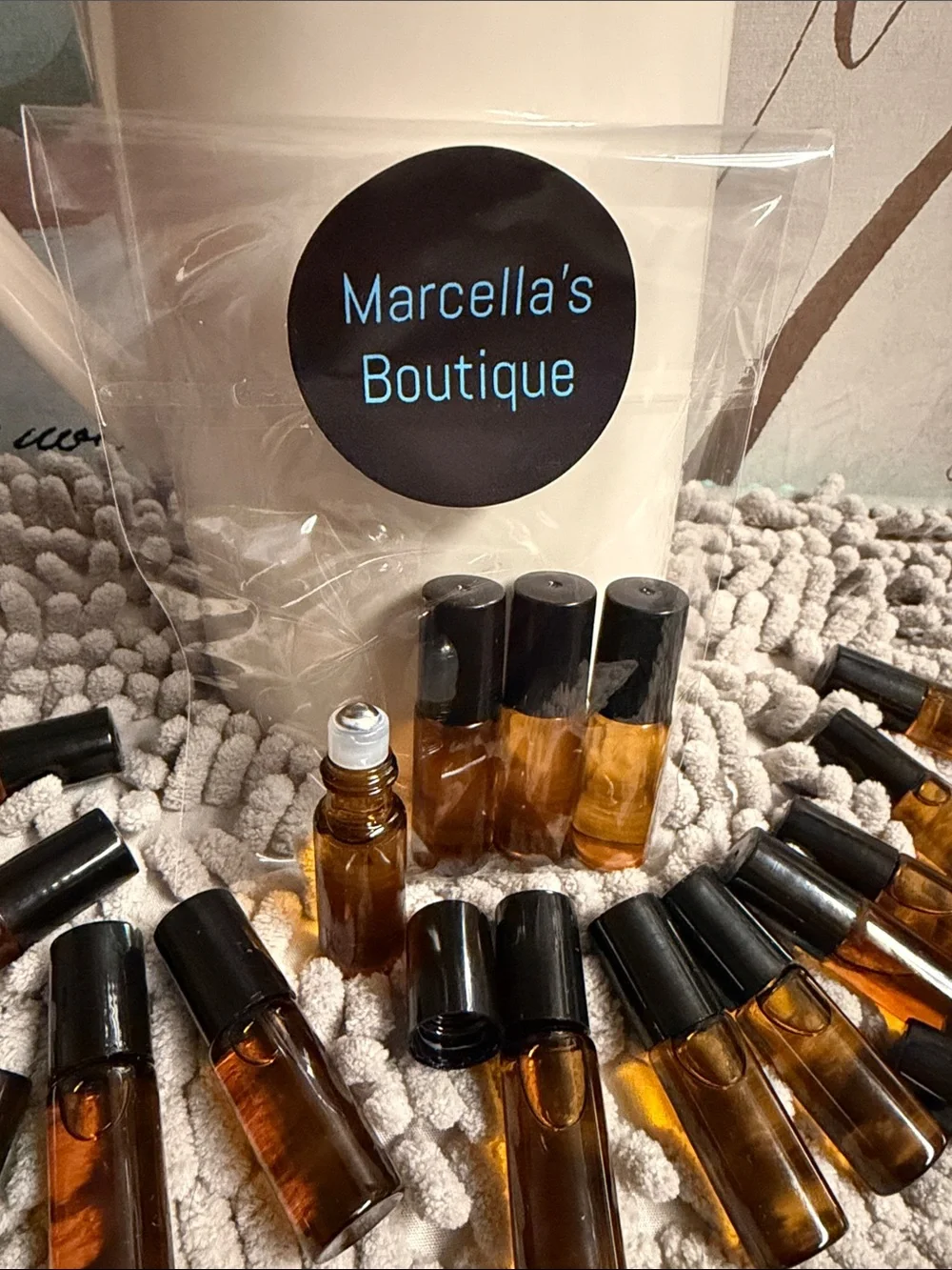❣️5/$25❣️3! Amber Glass Roller Bottles with vanilla scent. Aloe & vitamin E